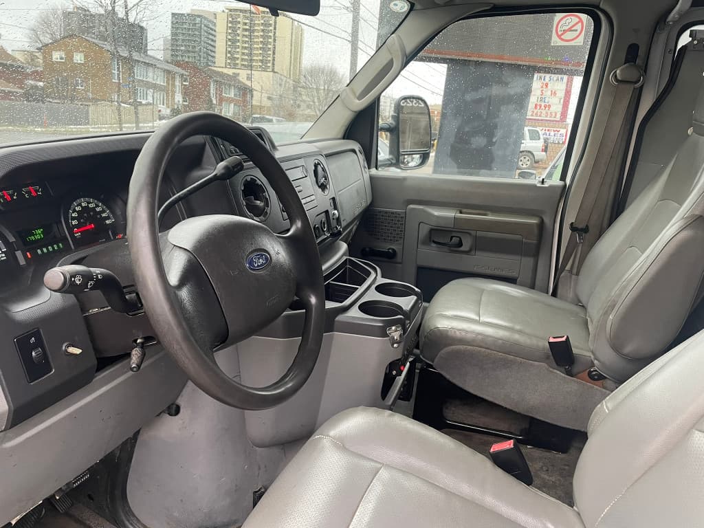 2011 Ford Econoline Cargo Van - photo 13