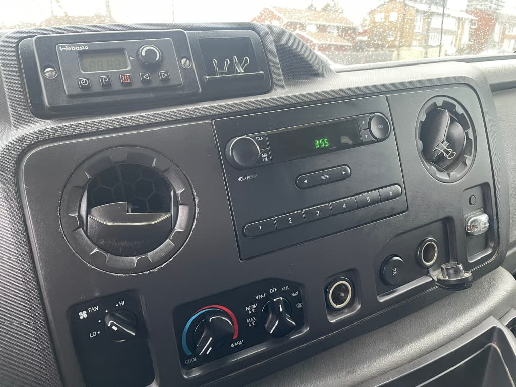 2011 Ford Econoline Cargo Van - photo 14