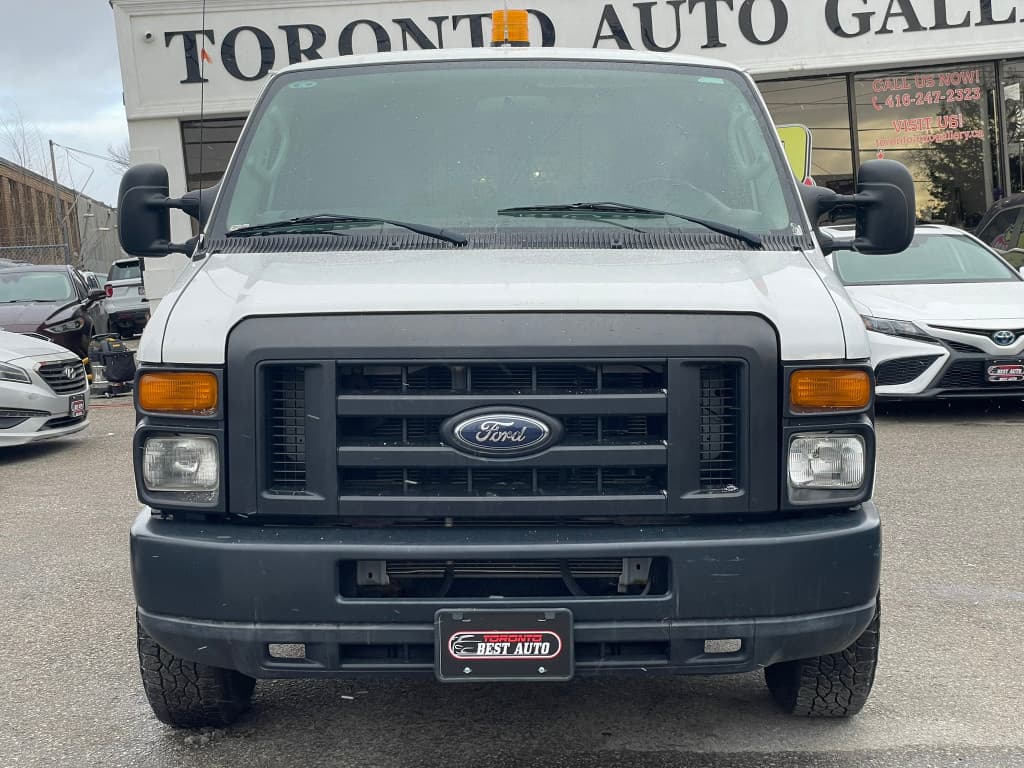 2011 Ford Econoline Cargo Van - photo 4