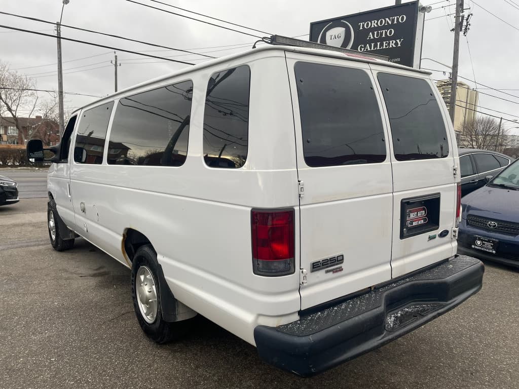 2011 Ford Econoline Cargo Van - photo 8