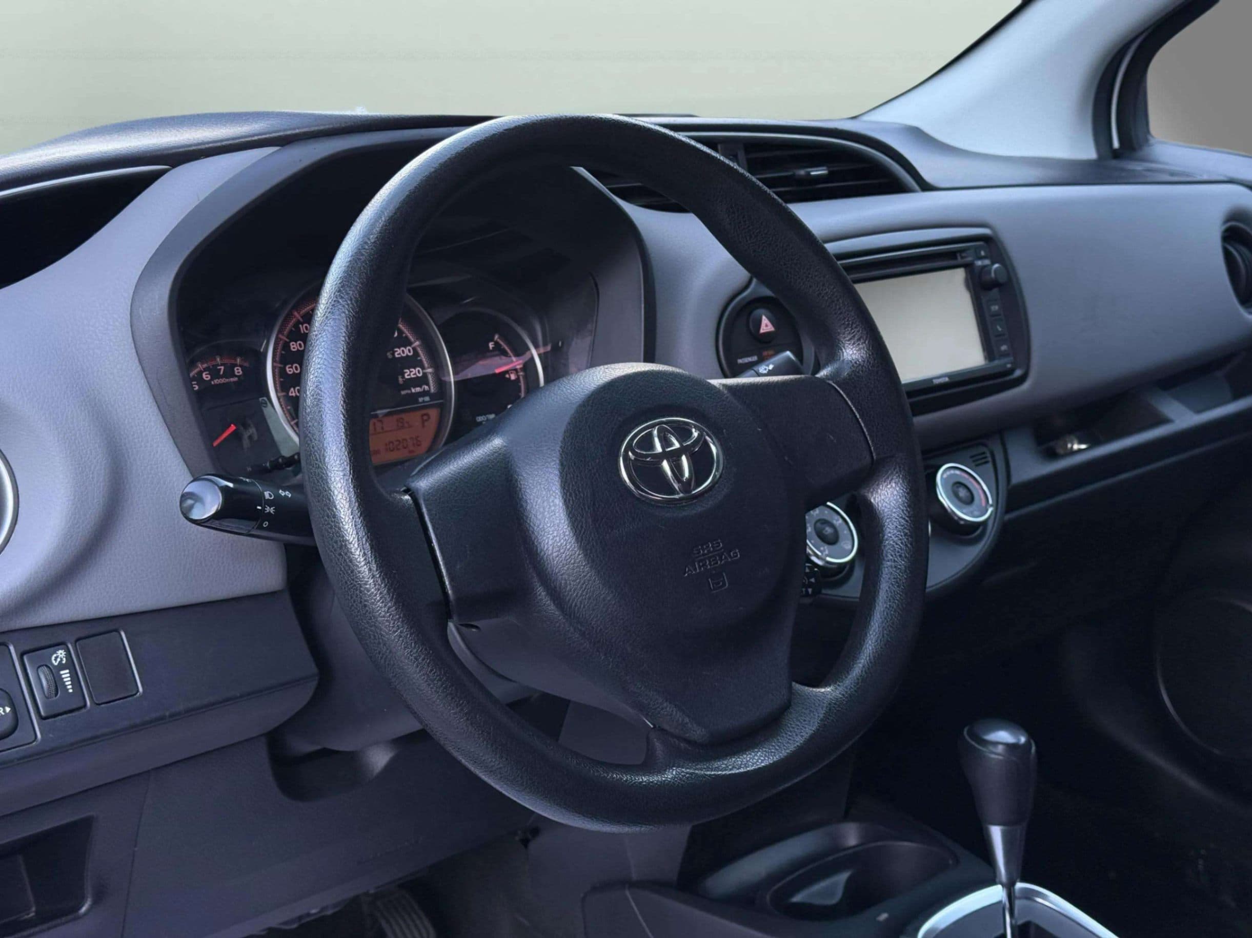 2015 Toyota Yaris - photo 10