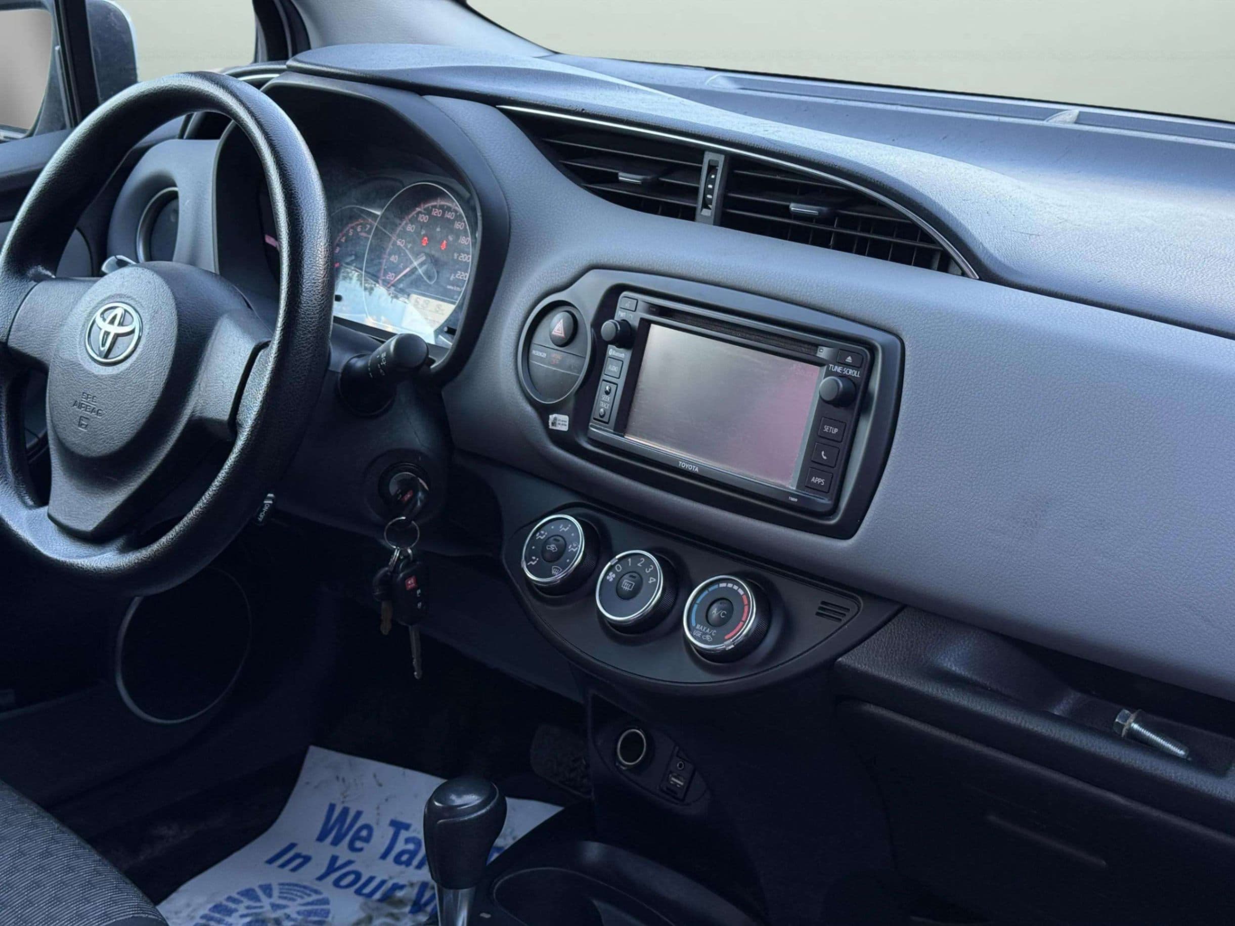 2015 Toyota Yaris - photo 13