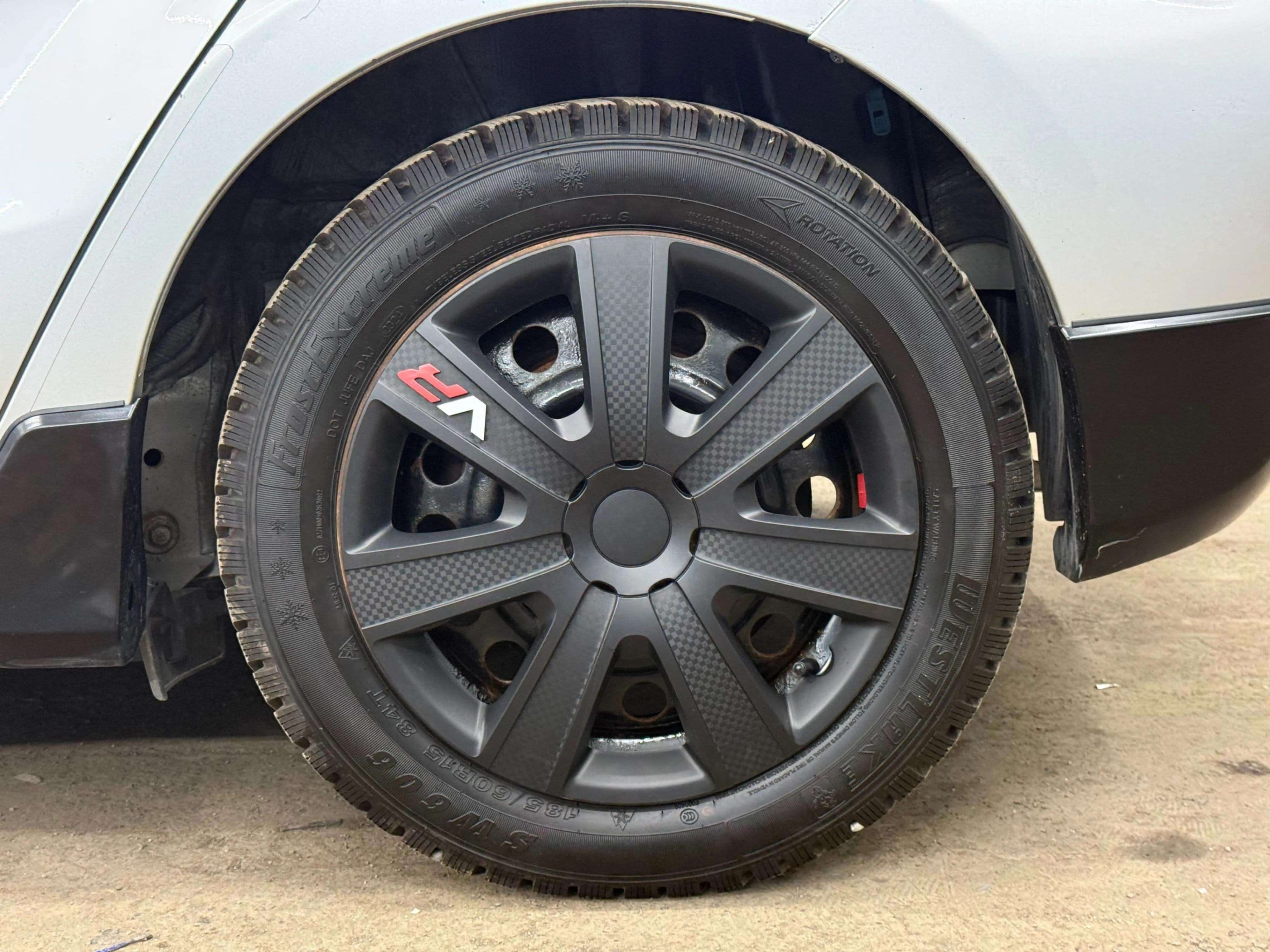 2017 Toyota Prius c - photo 11