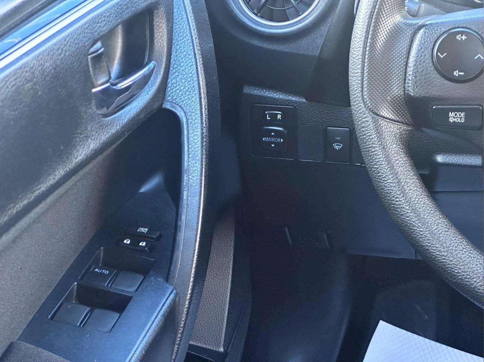 2019 Toyota Corolla - photo 21