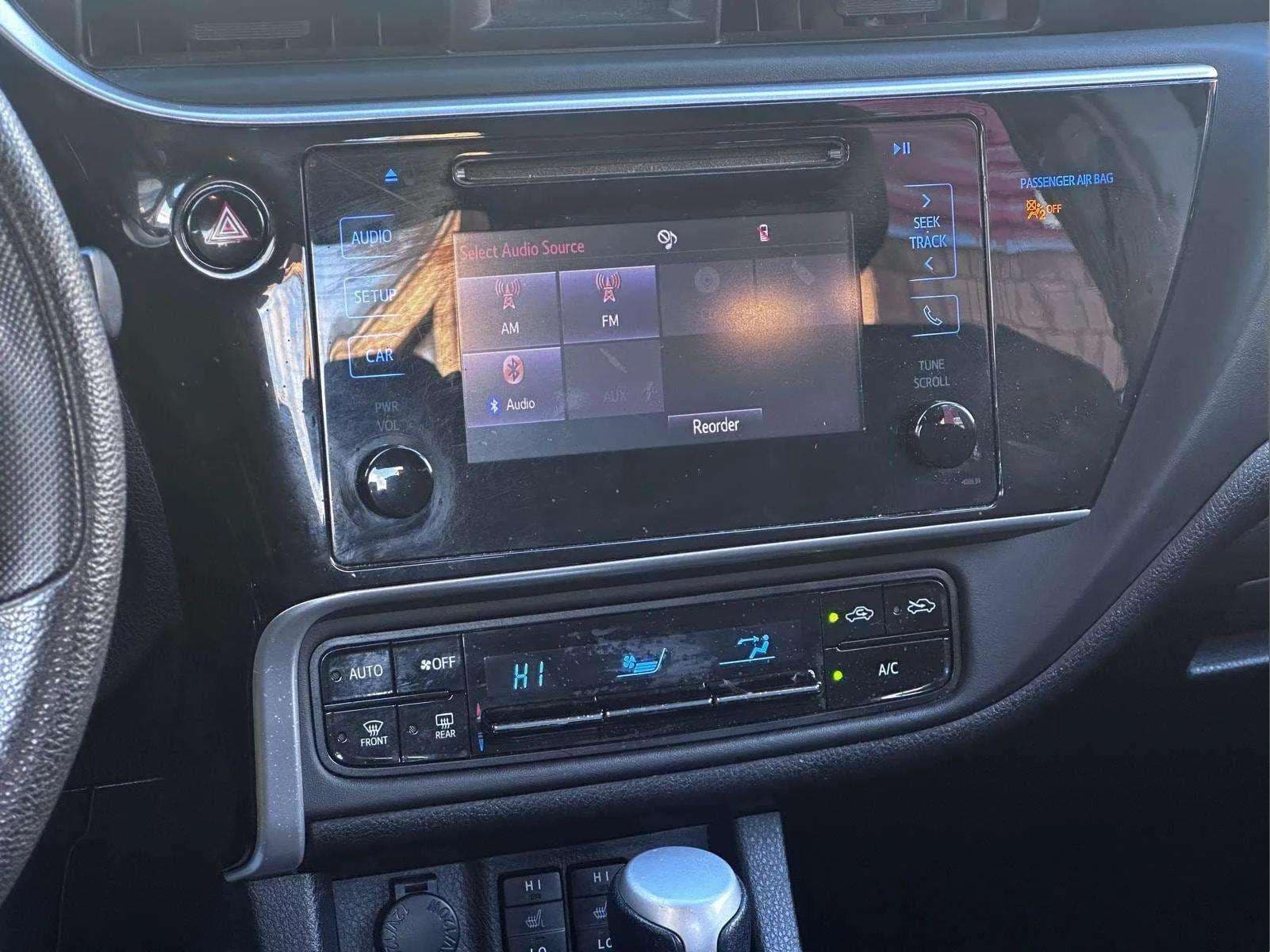 2019 Toyota Corolla - photo 18
