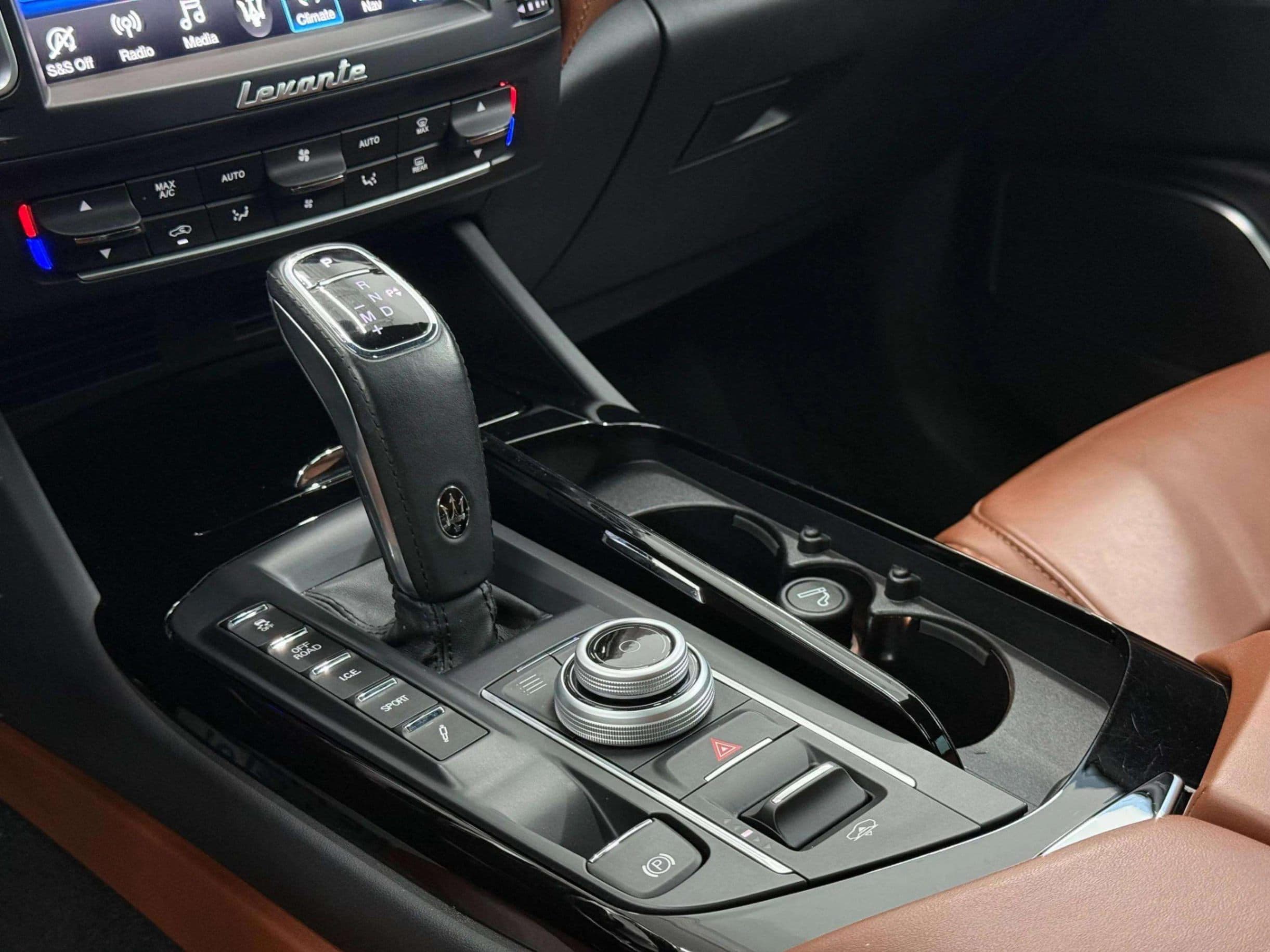 2020 Maserati Levante - photo 23