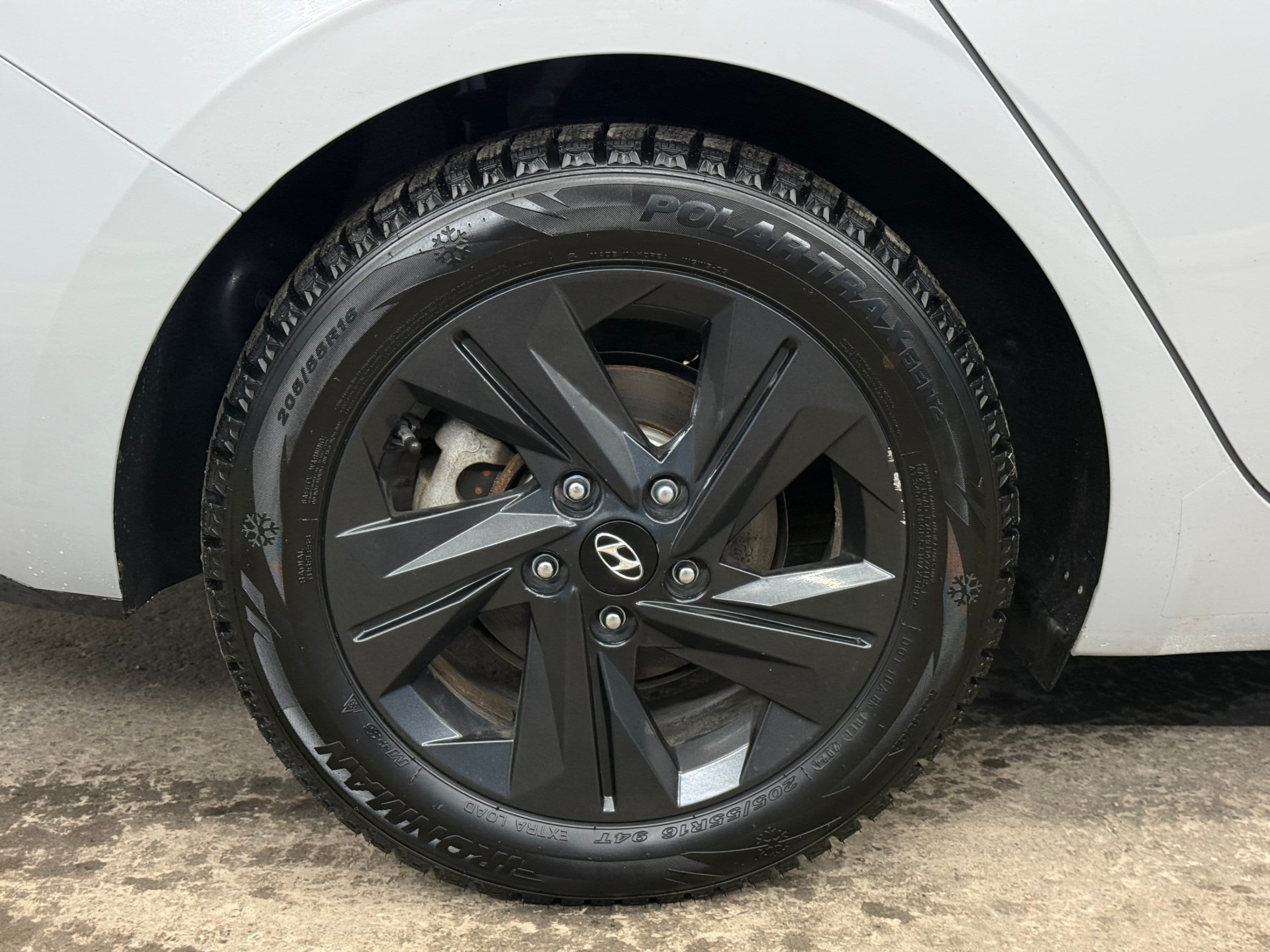 2021 Hyundai Elantra - photo 11