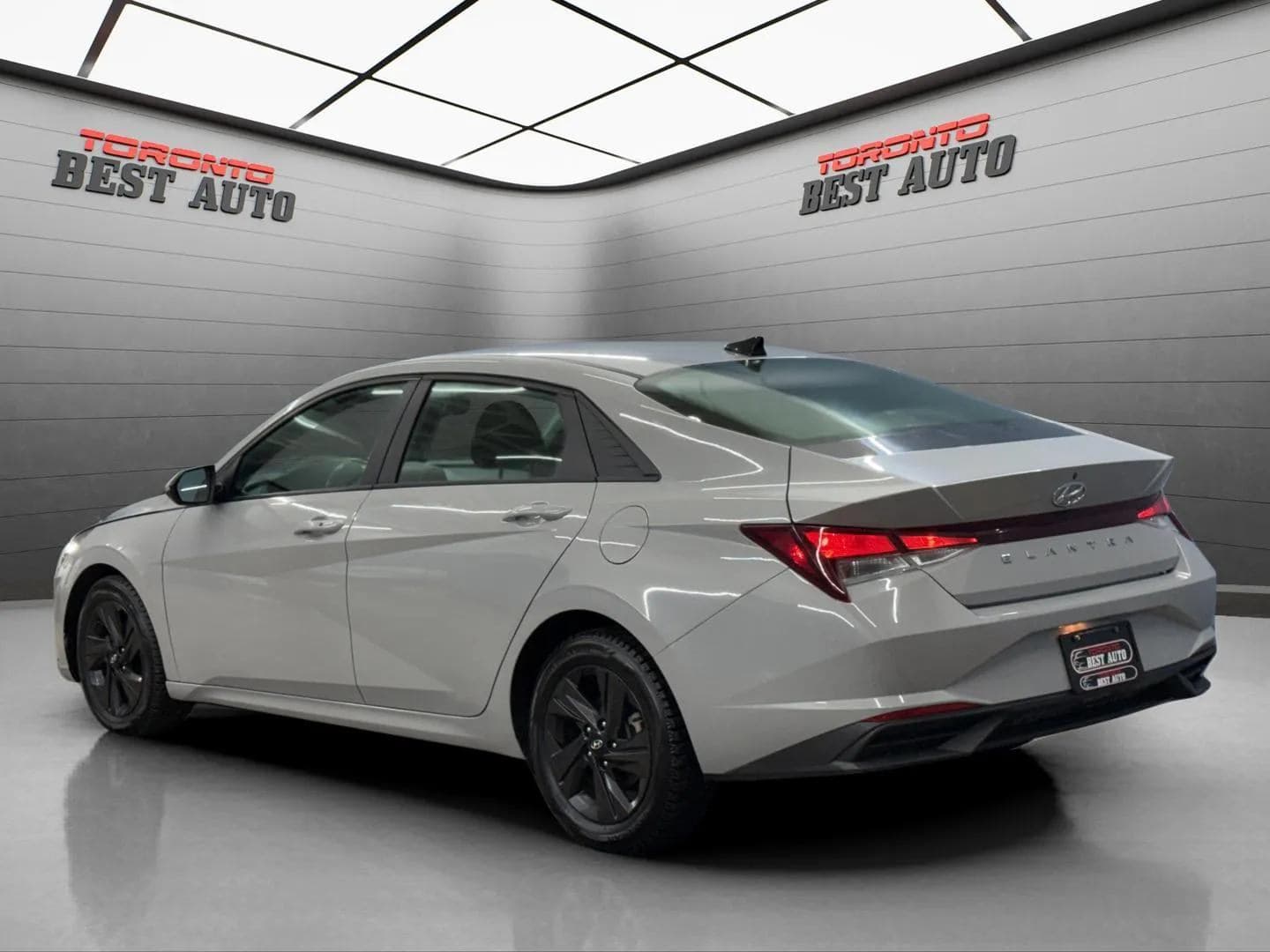 2021 Hyundai Elantra - photo 5