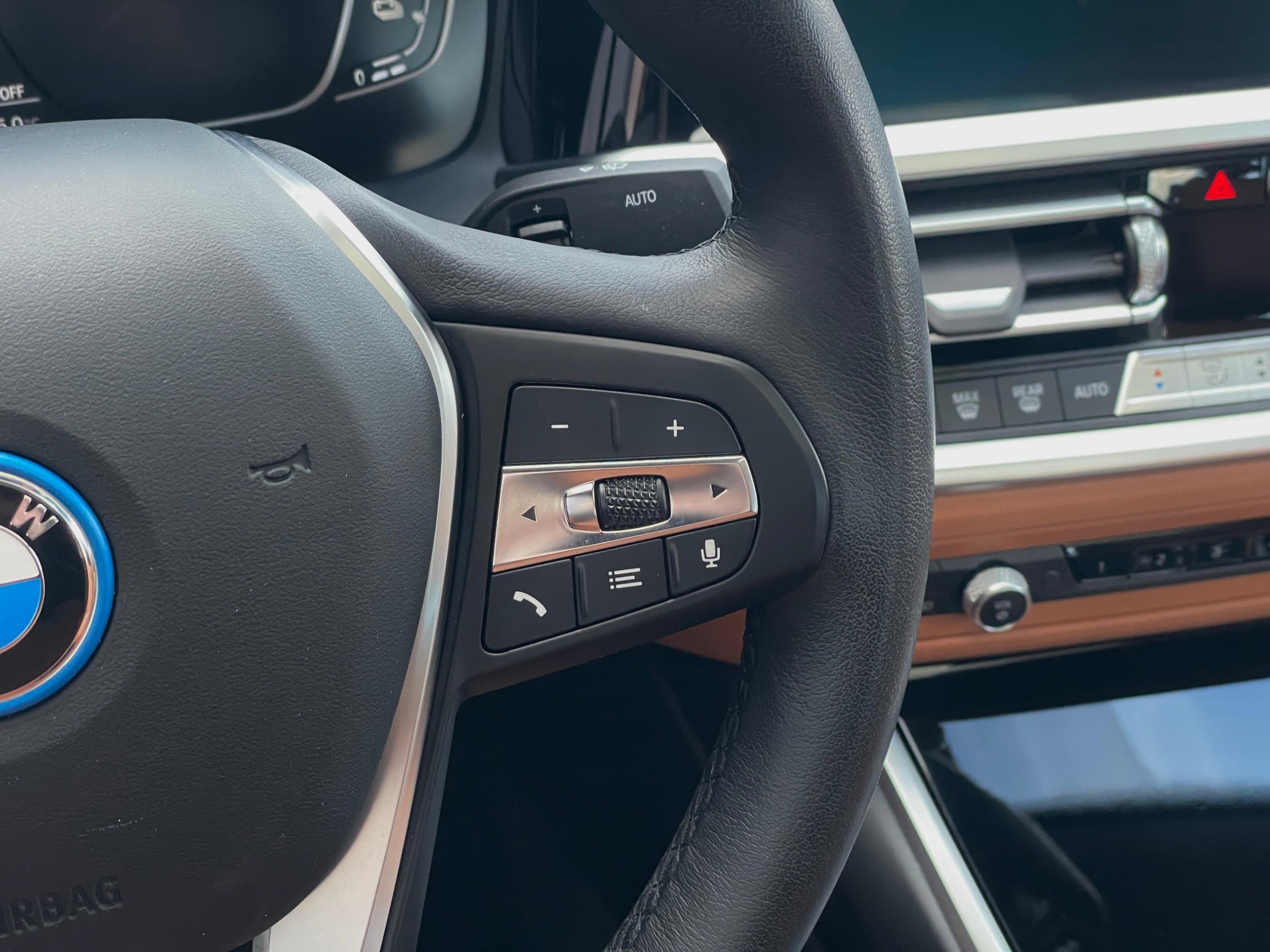 2022 BMW 3 SERIES - photo 17