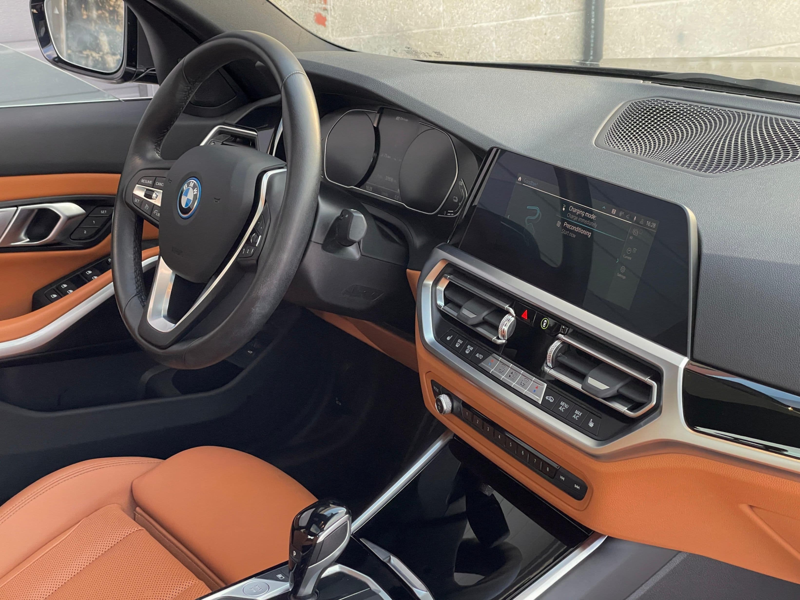 2022 BMW 3 SERIES - photo 30