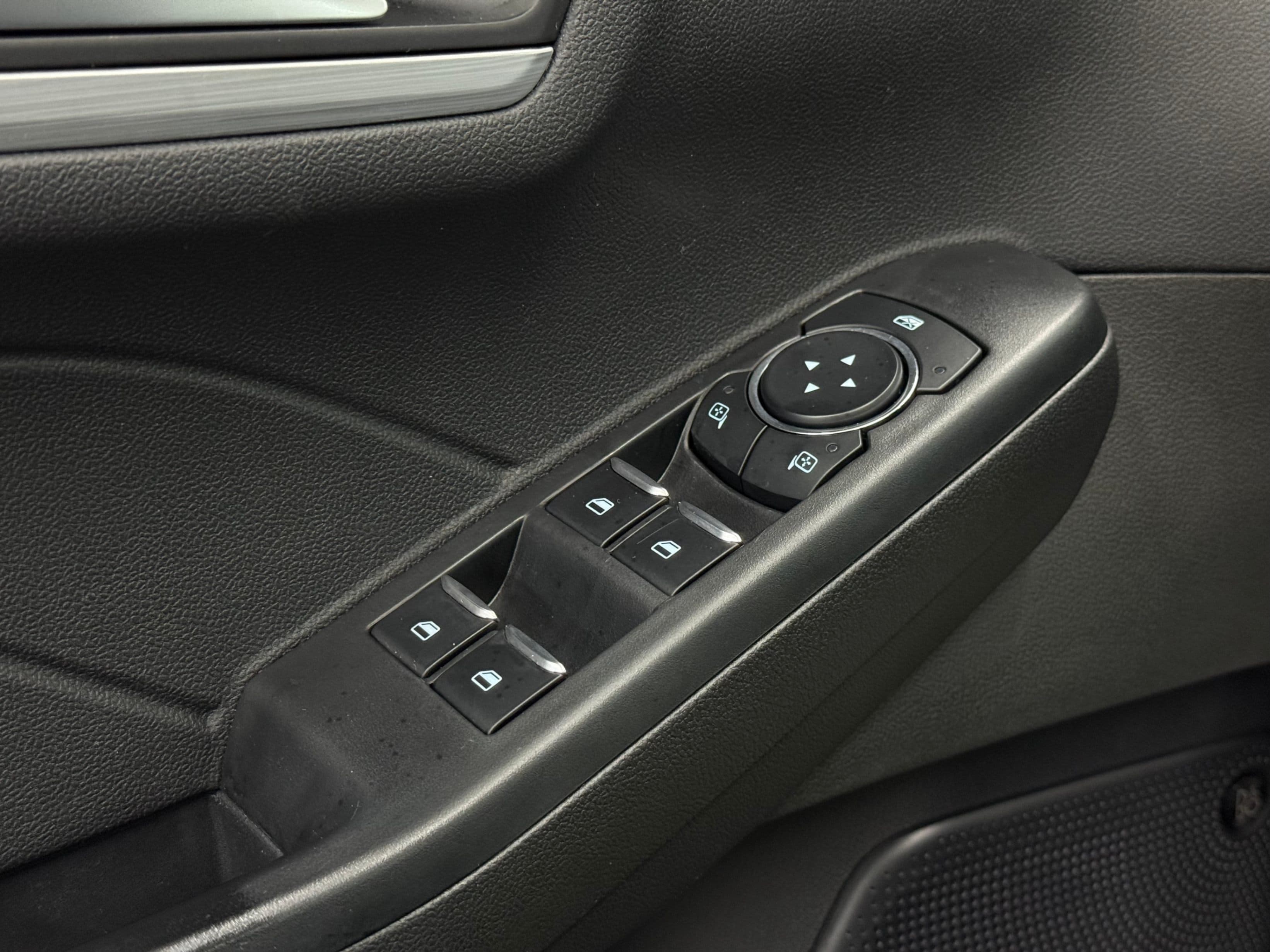 2023 Ford Escape - photo 32