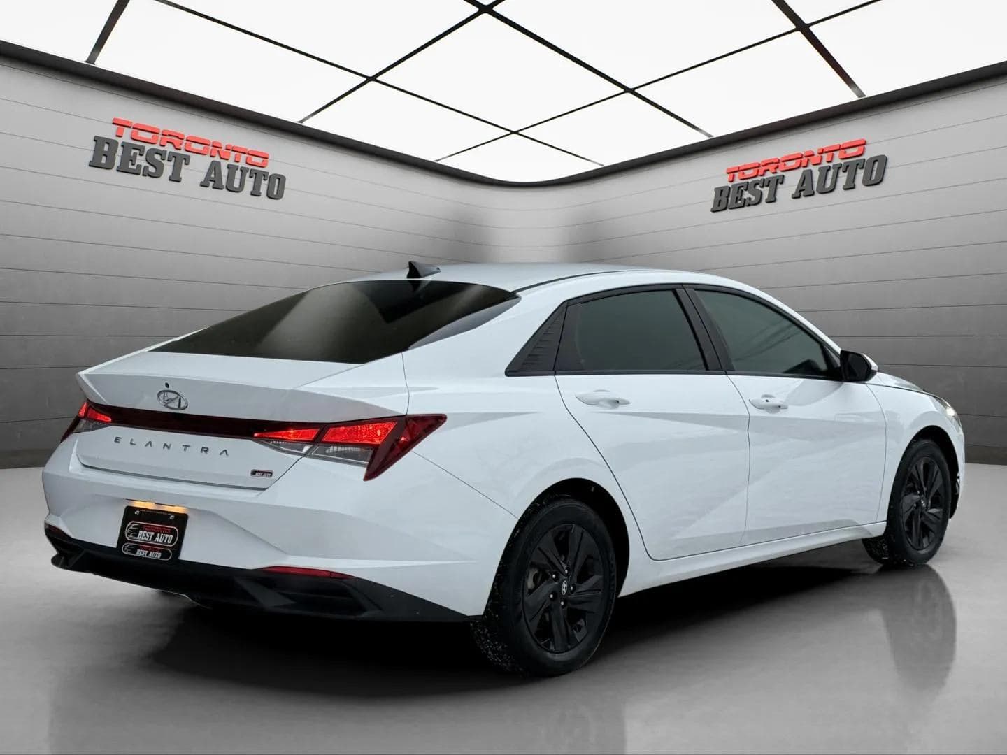 2023 Hyundai Elantra - photo 7
