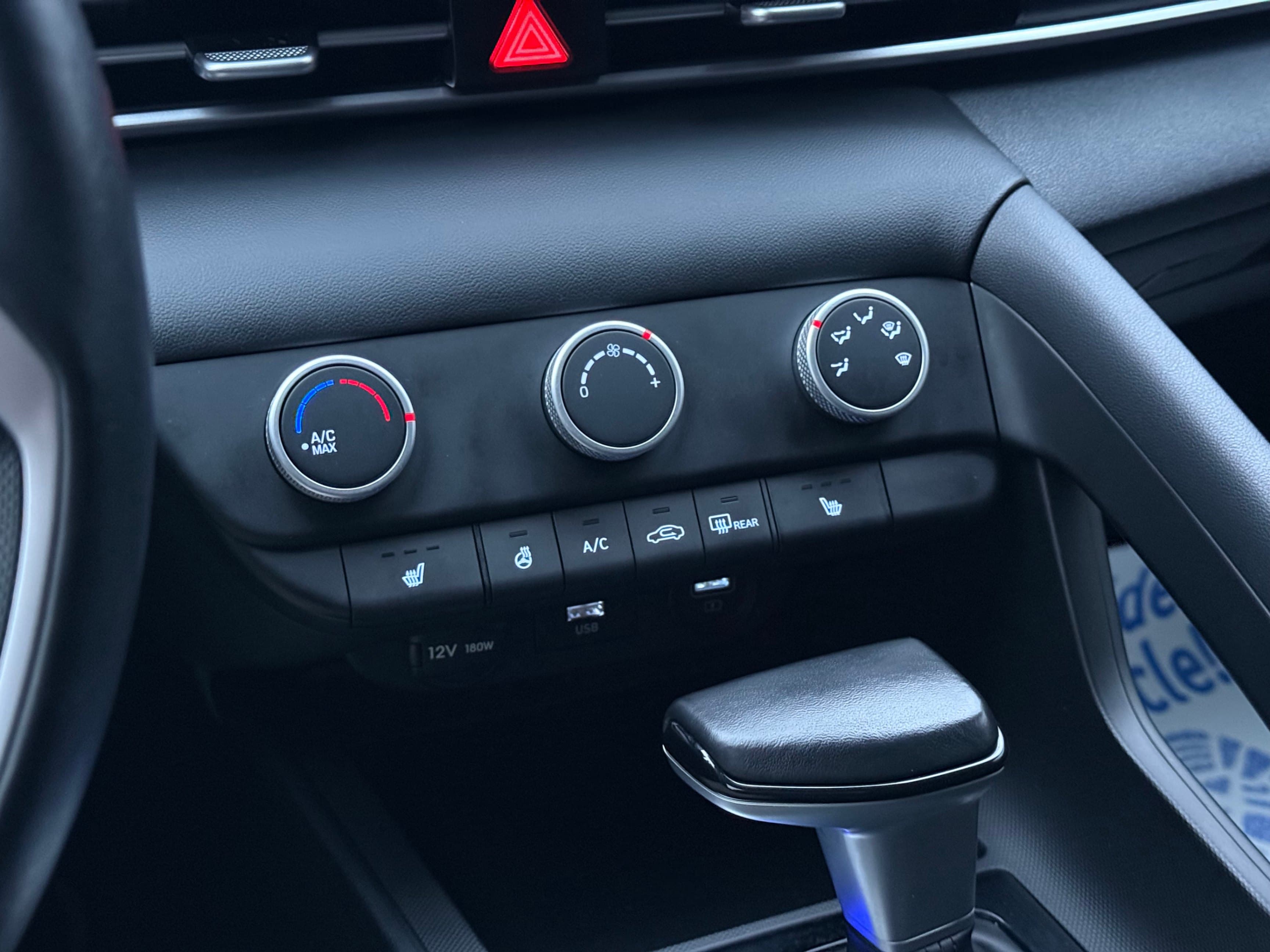 2023 Hyundai Elantra - photo 19