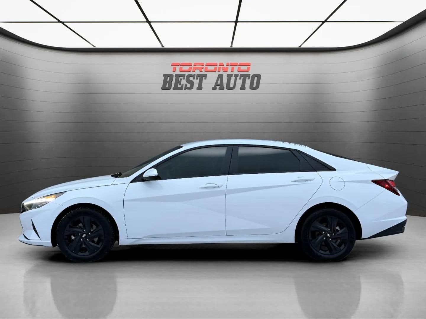 2023 Hyundai Elantra - photo 4