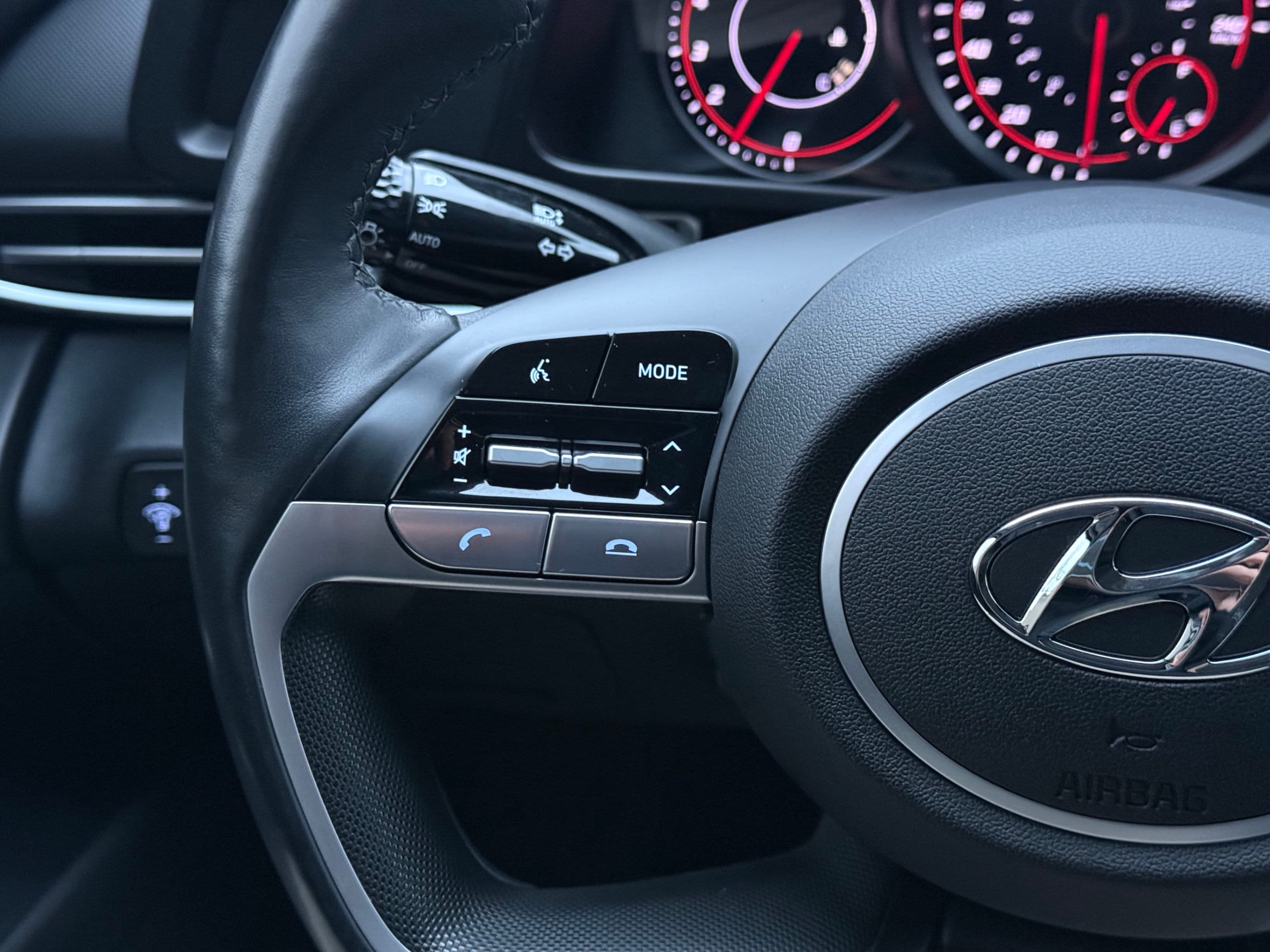 2023 Hyundai Elantra - photo 15