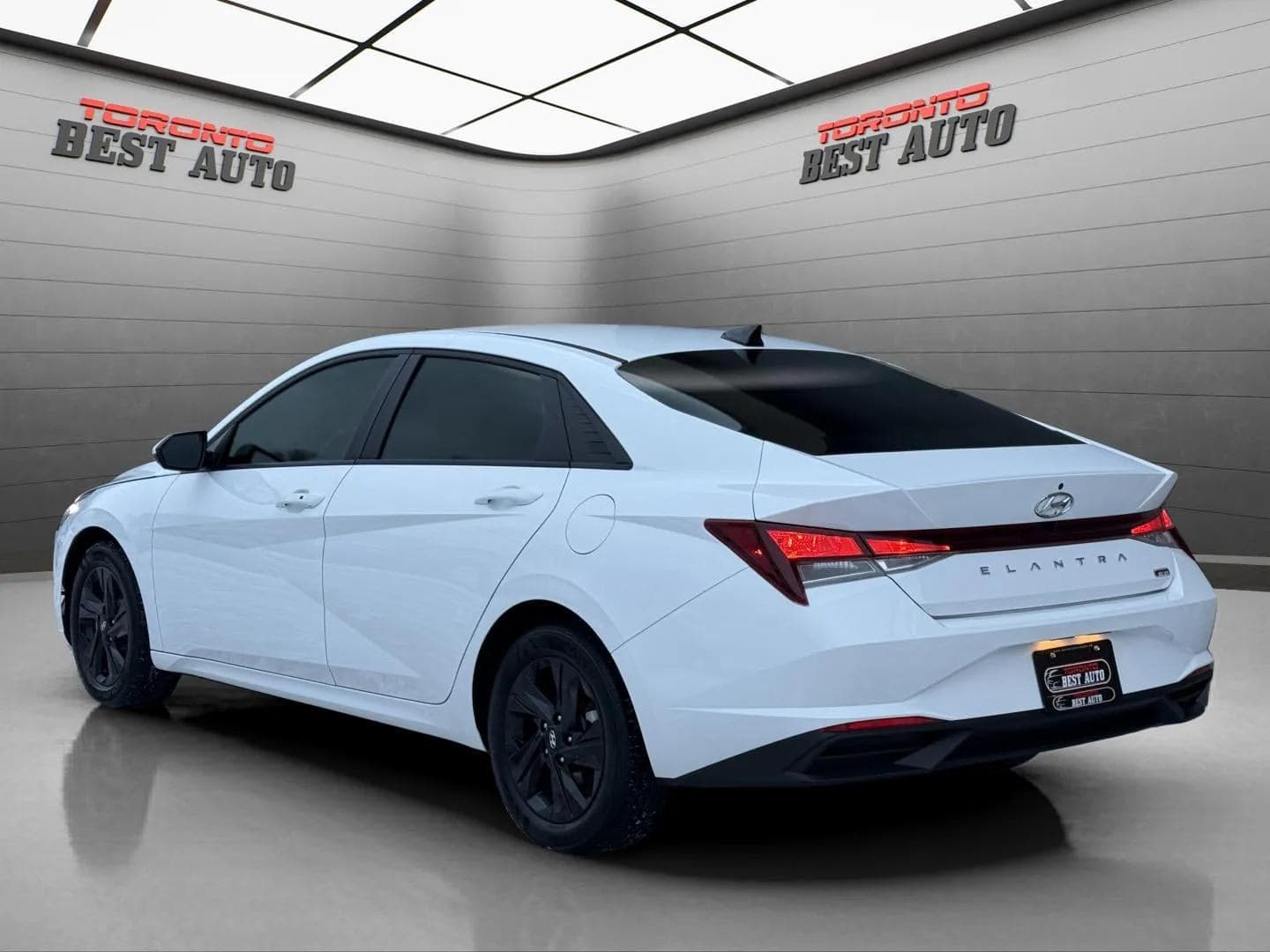 2023 Hyundai Elantra - photo 5