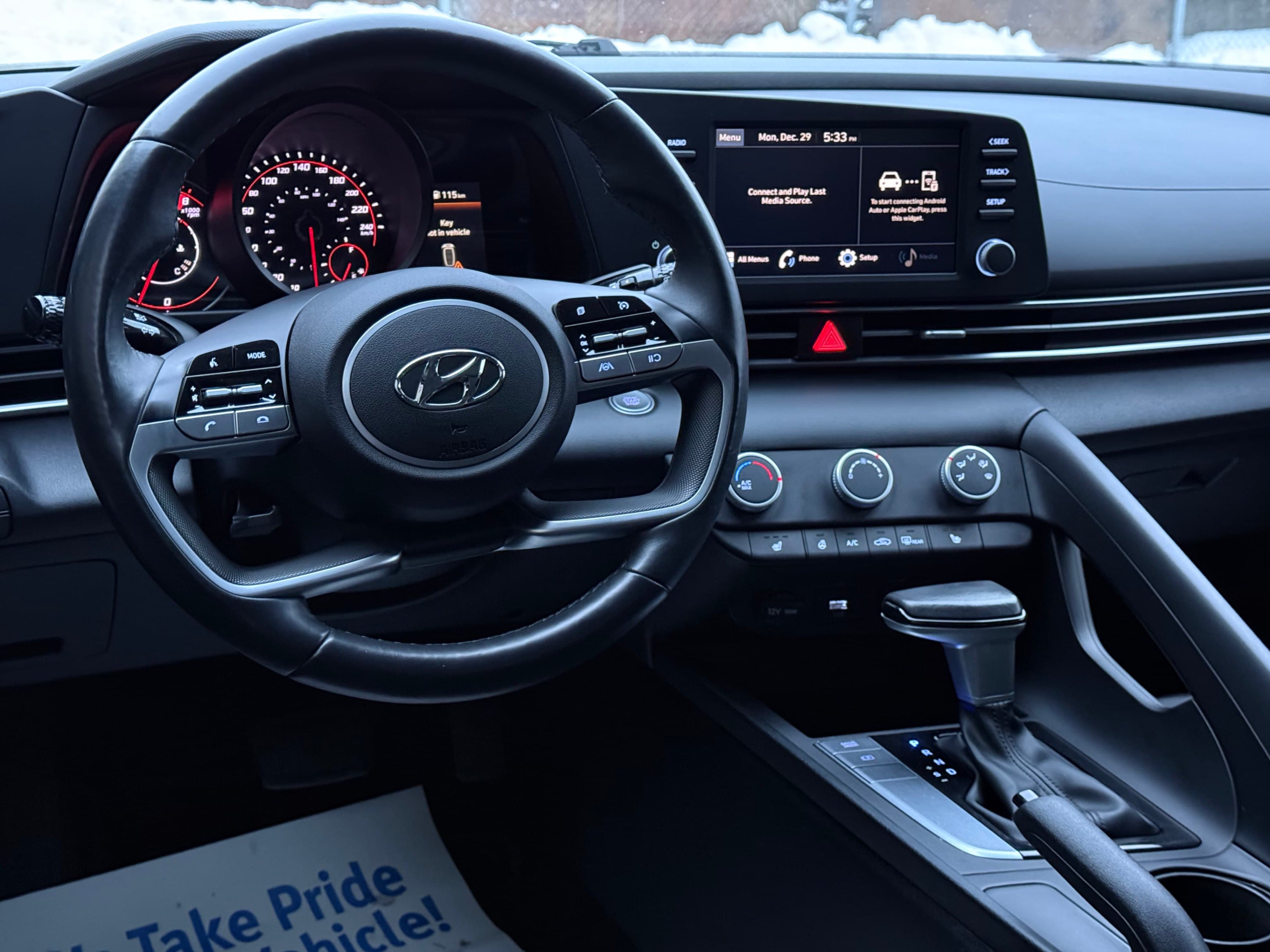 2023 Hyundai Elantra - photo 12