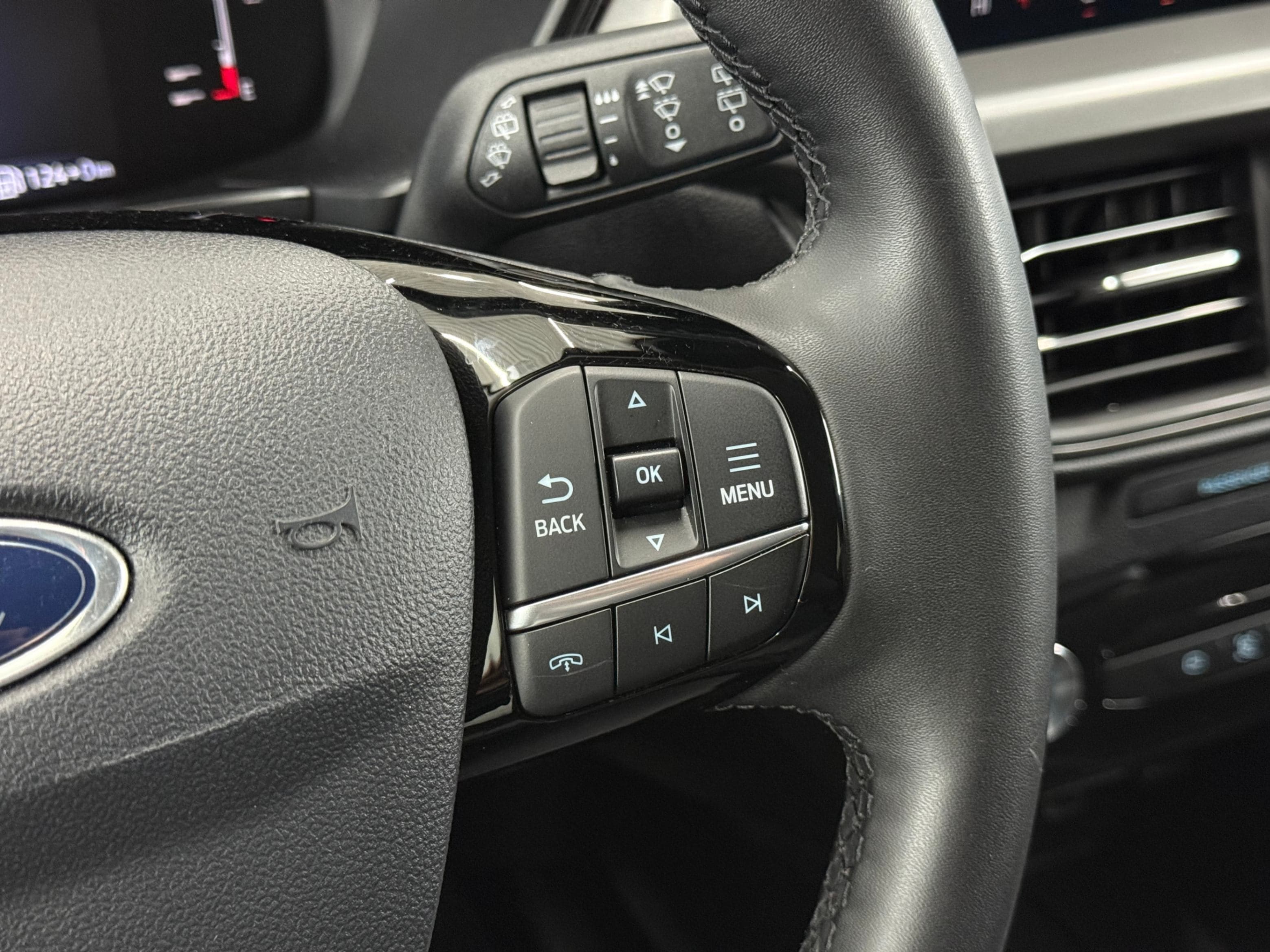 2024 Ford Escape - photo 17