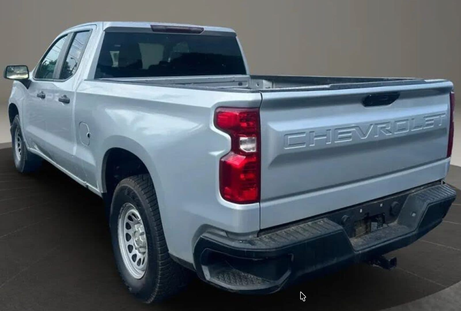 2020 Chevrolet Silverado - photo 3