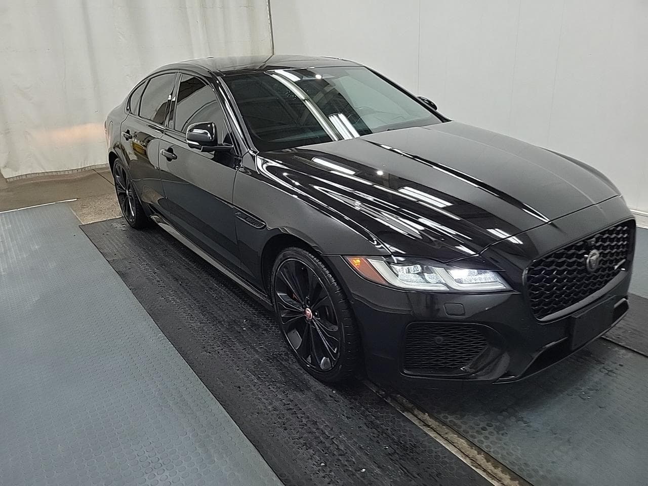 2021 Jaguar XF